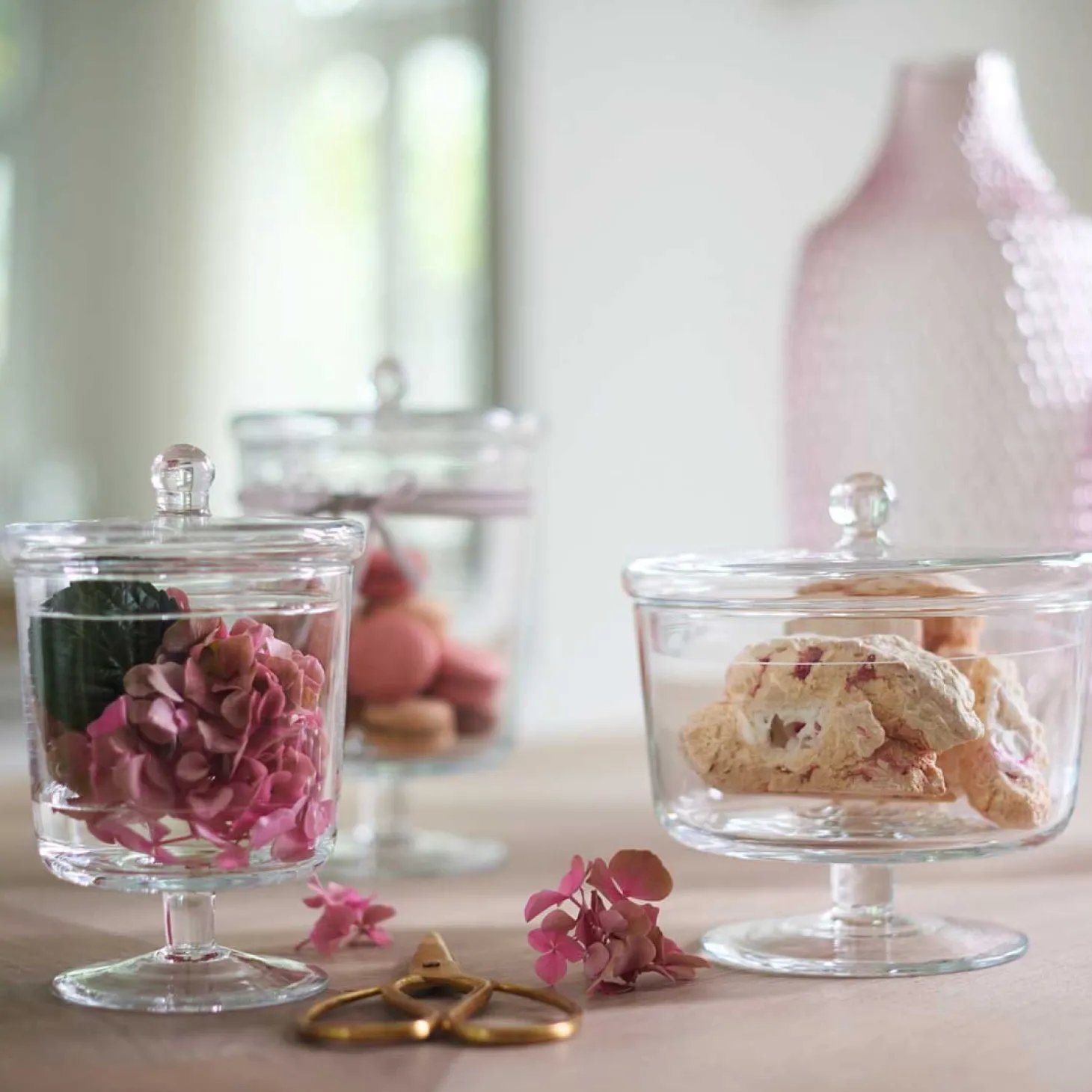 Dose auf Fuß POESIA 19 cm