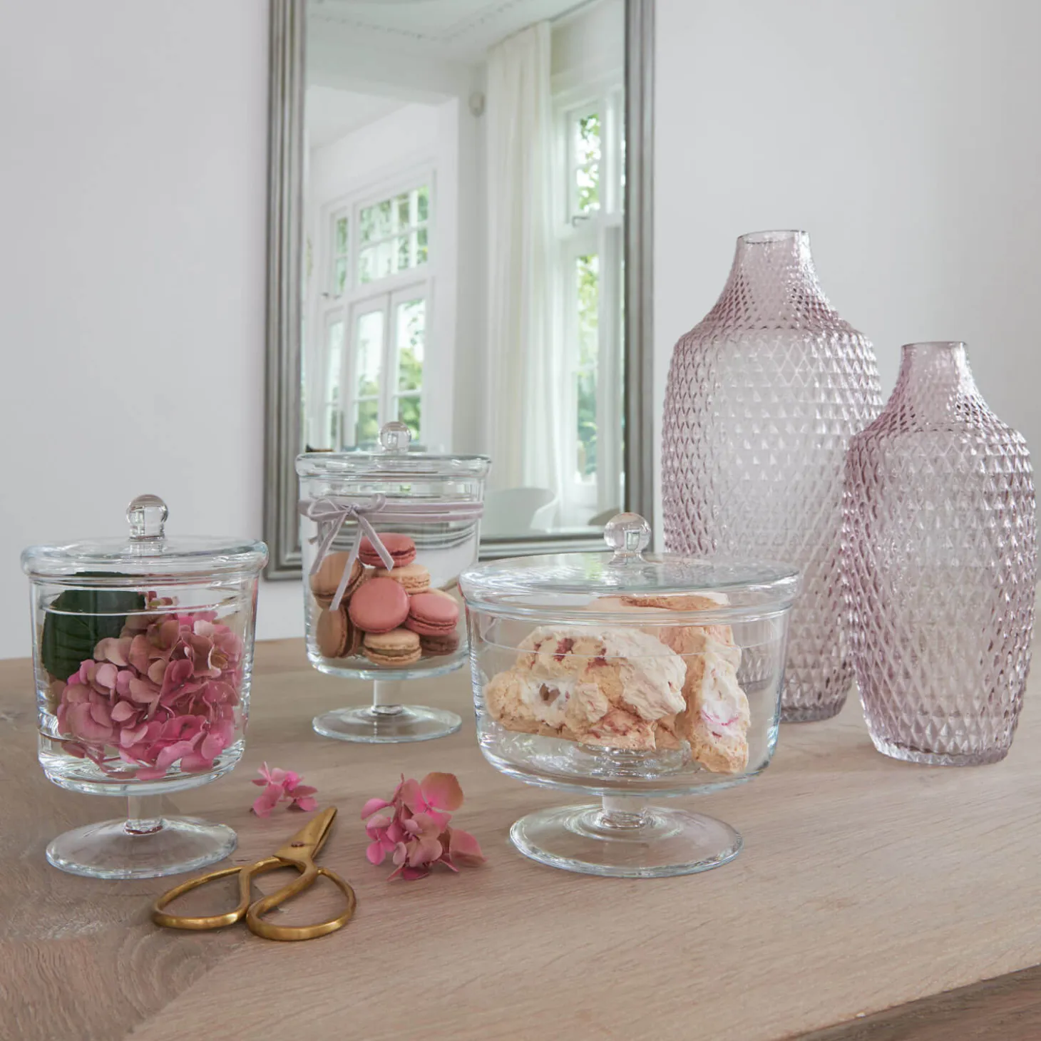 Dose auf Fuß POESIA 18 cm