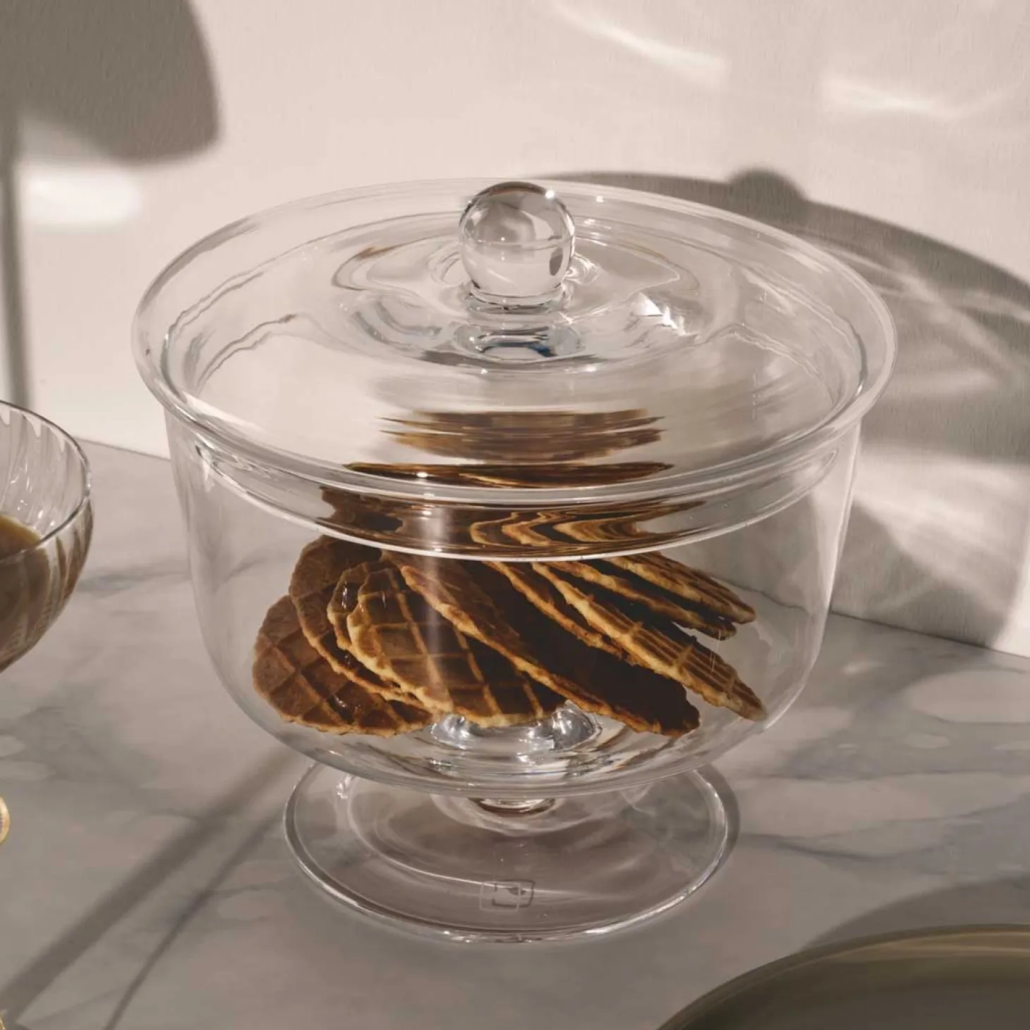 Dose auf Fuß POESIA 18 cm