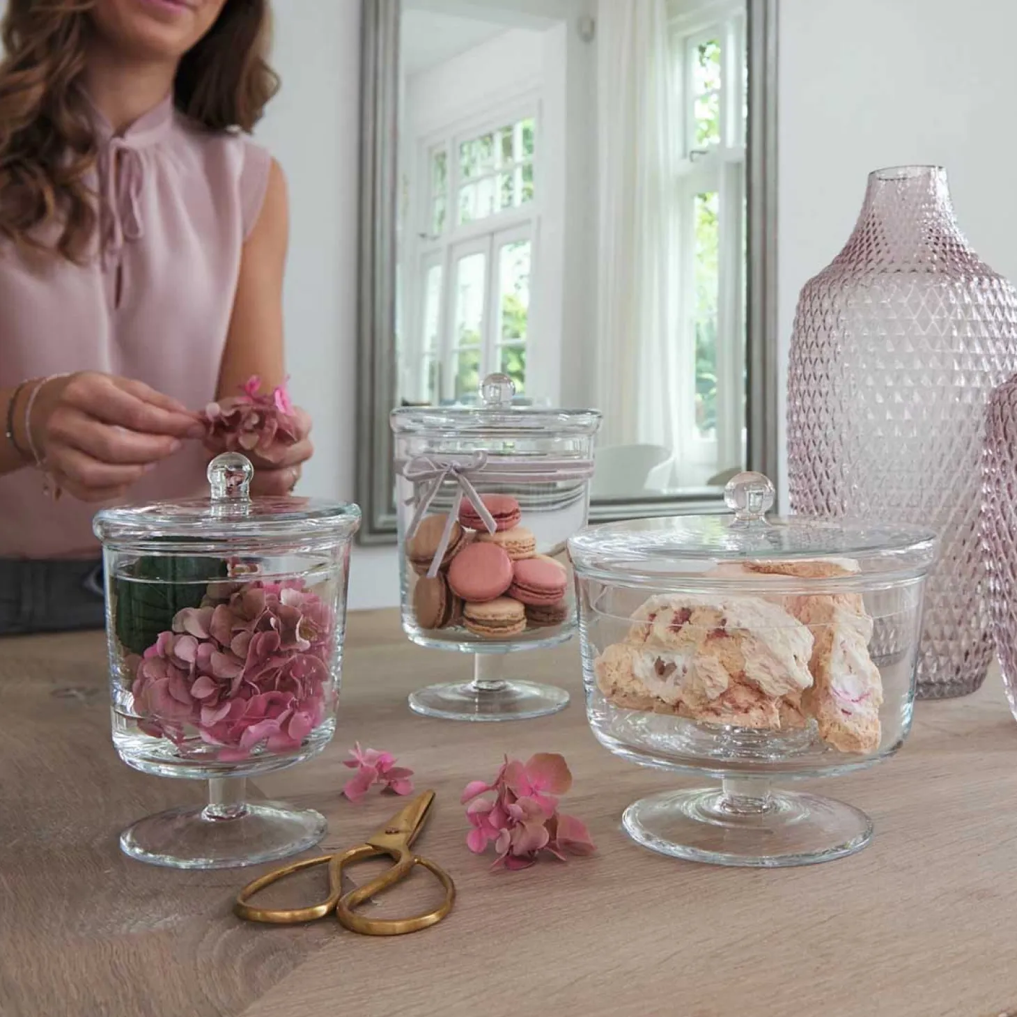 Dose auf Fuß POESIA 18 cm